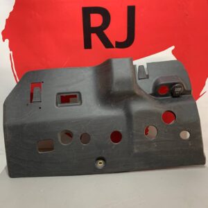 Нижня захисна панель Porsche Cayenne 7P5815174B під бардачок з розеткою 12V