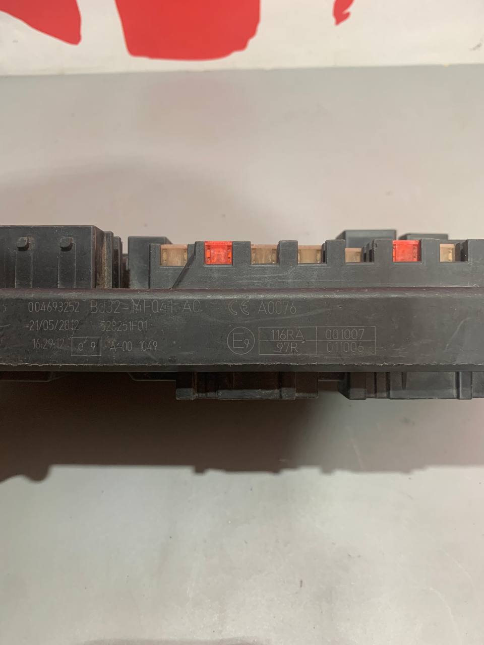 Задній блок запобіжників та реле Land Rover LR044158 / LR057884 / LR068417 - Зображення 5
