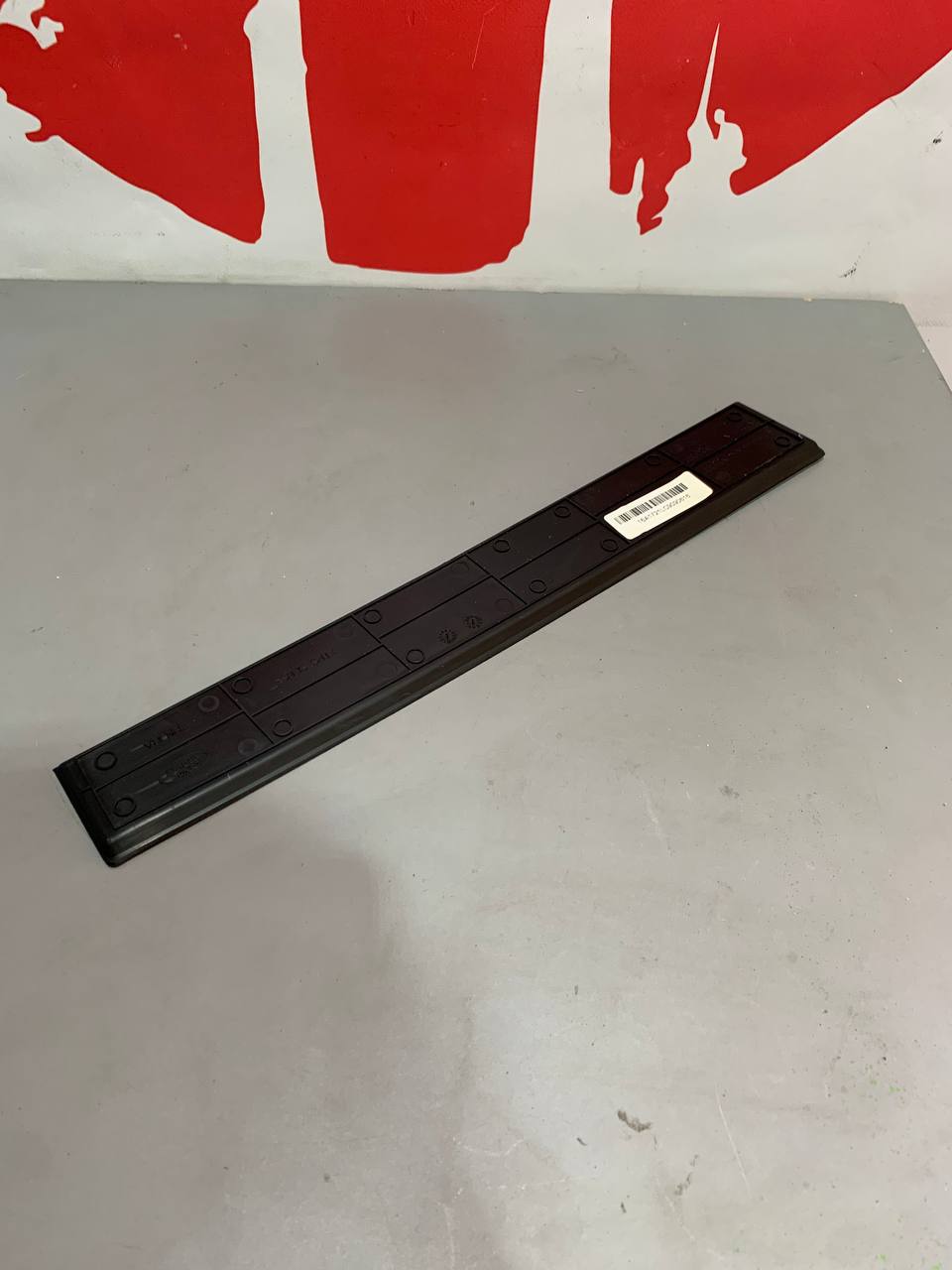 Гумовий килимок полички торпедо Land Rover LR061265 Ebony - Зображення 4