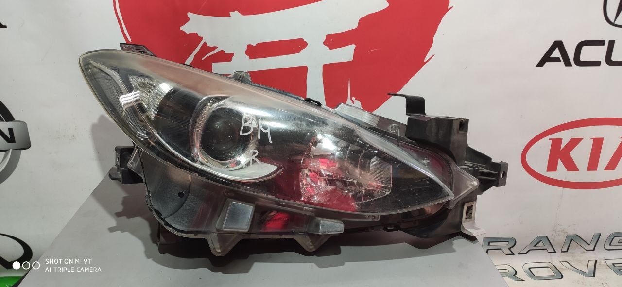 Права фара Mazda 3 BM Європа